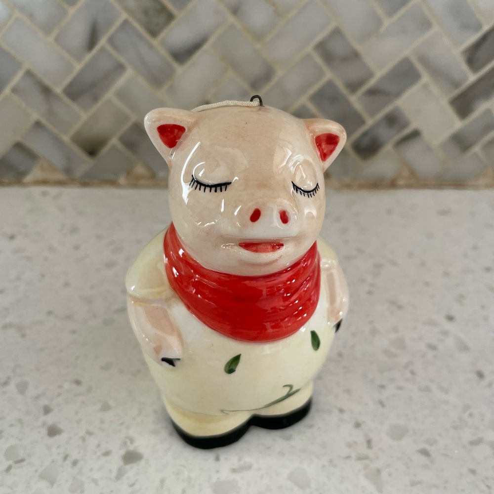 Pig Ornament Pottery Smiley Pig